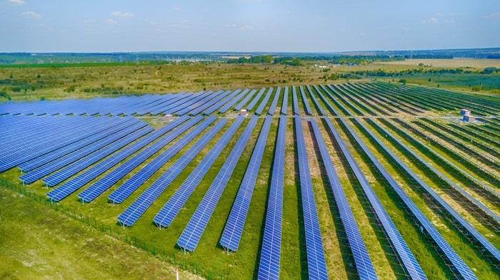 construção de grandes usinas de energia solar